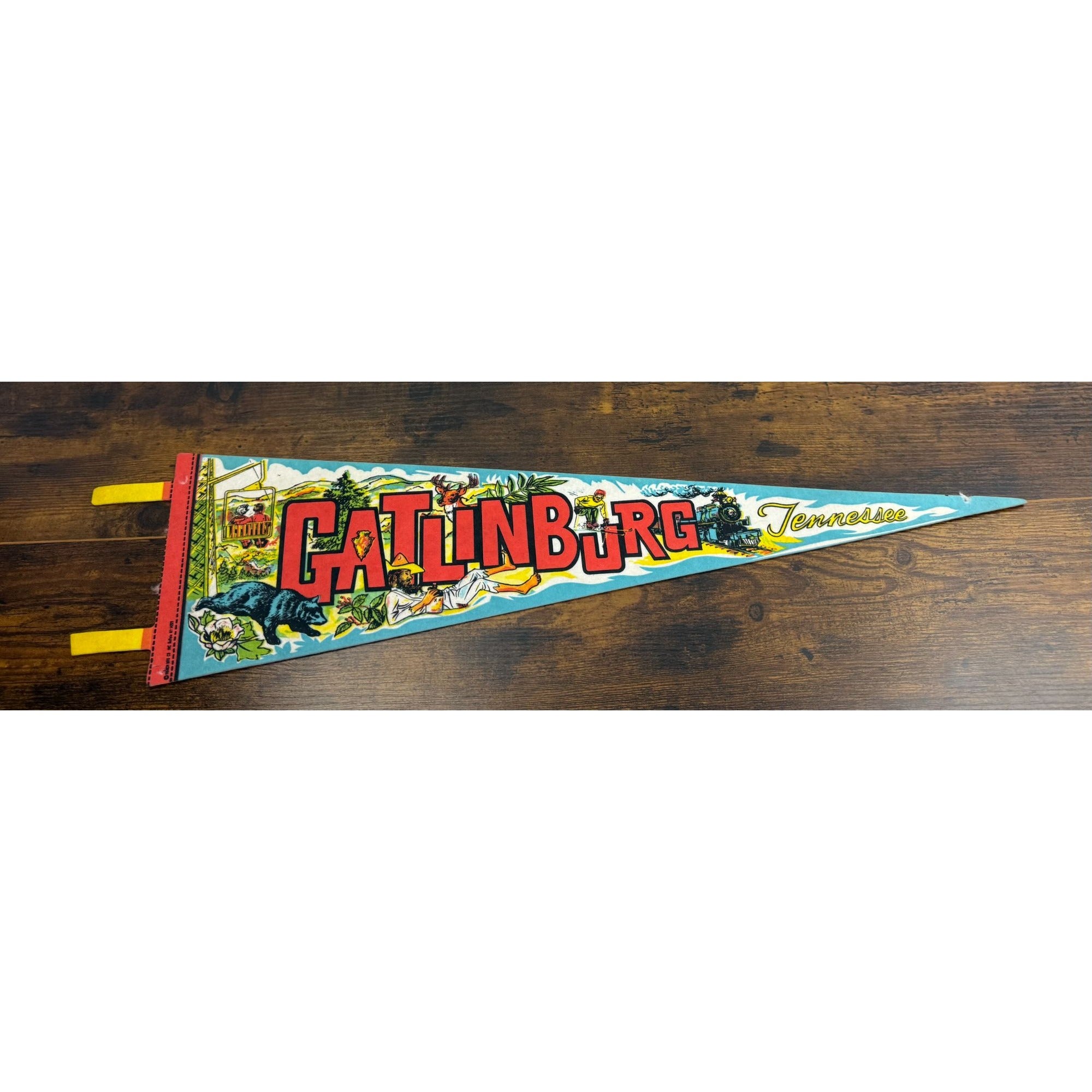 Vintage Gatlinburg Tennessee Souvenir Felt Pennant 25 inches