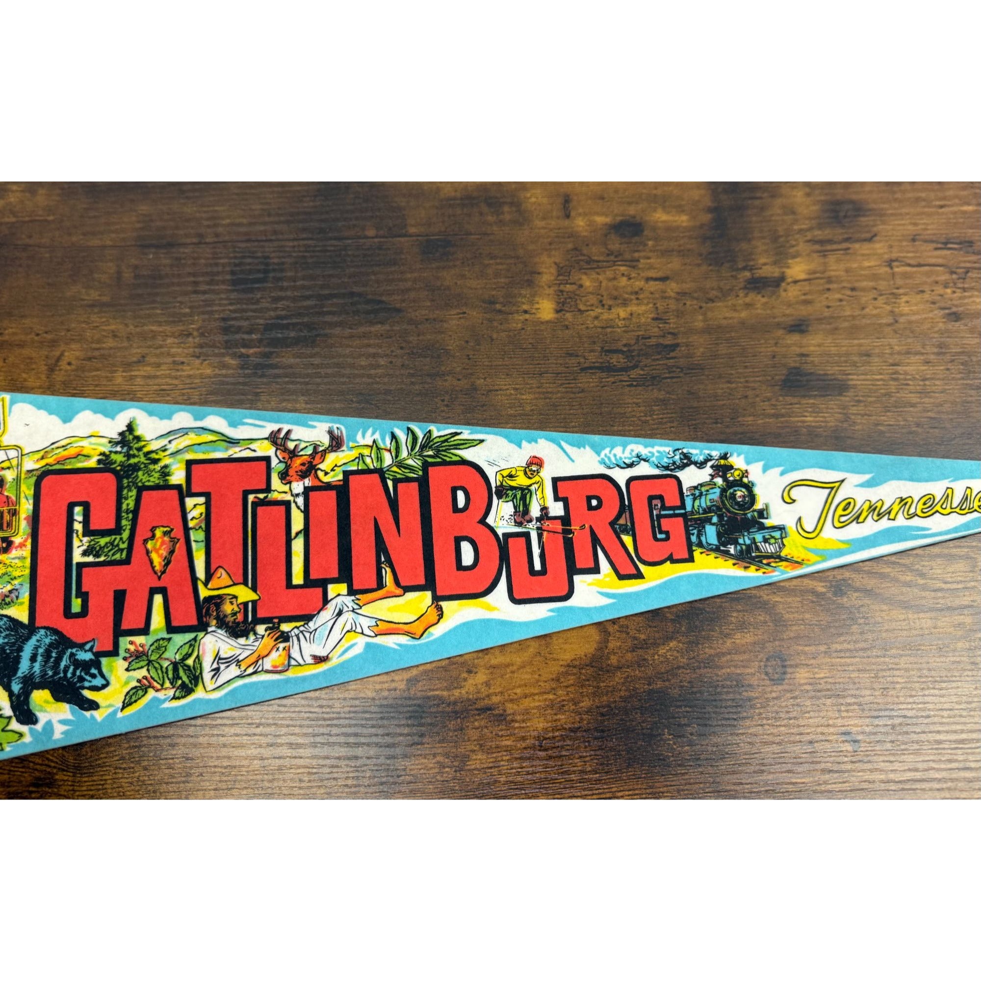 Vintage Gatlinburg Tennessee Souvenir Felt Pennant 25 inches