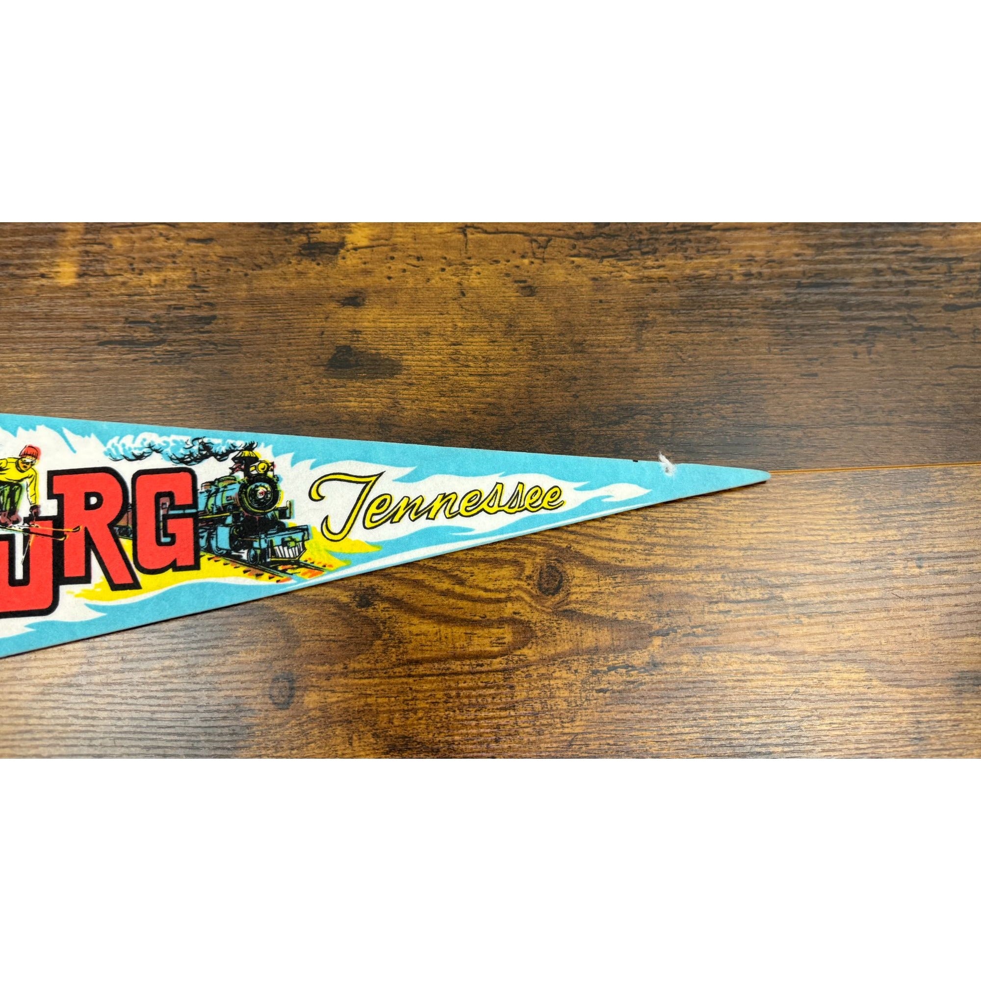 Vintage Gatlinburg Tennessee Souvenir Felt Pennant 25 inches