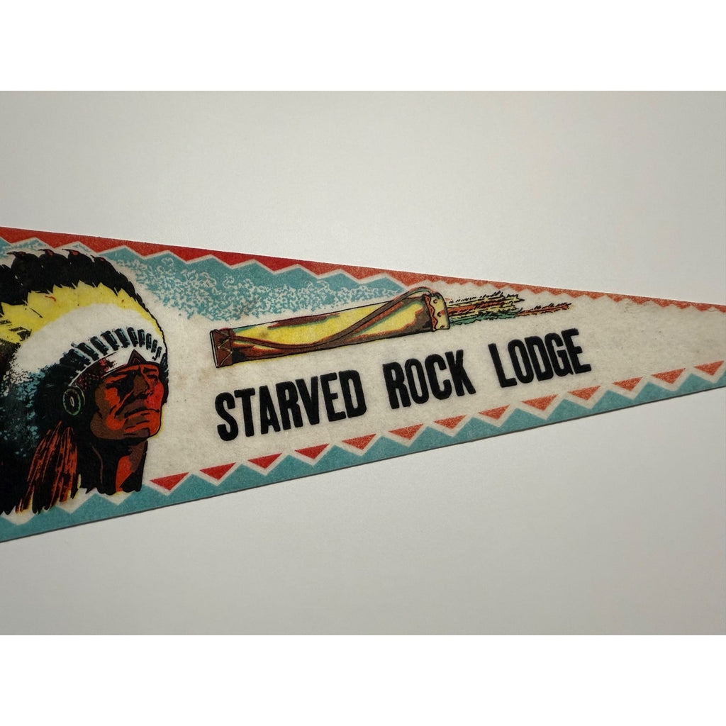 Vintage 1974 Starved Rock Lodge pennant