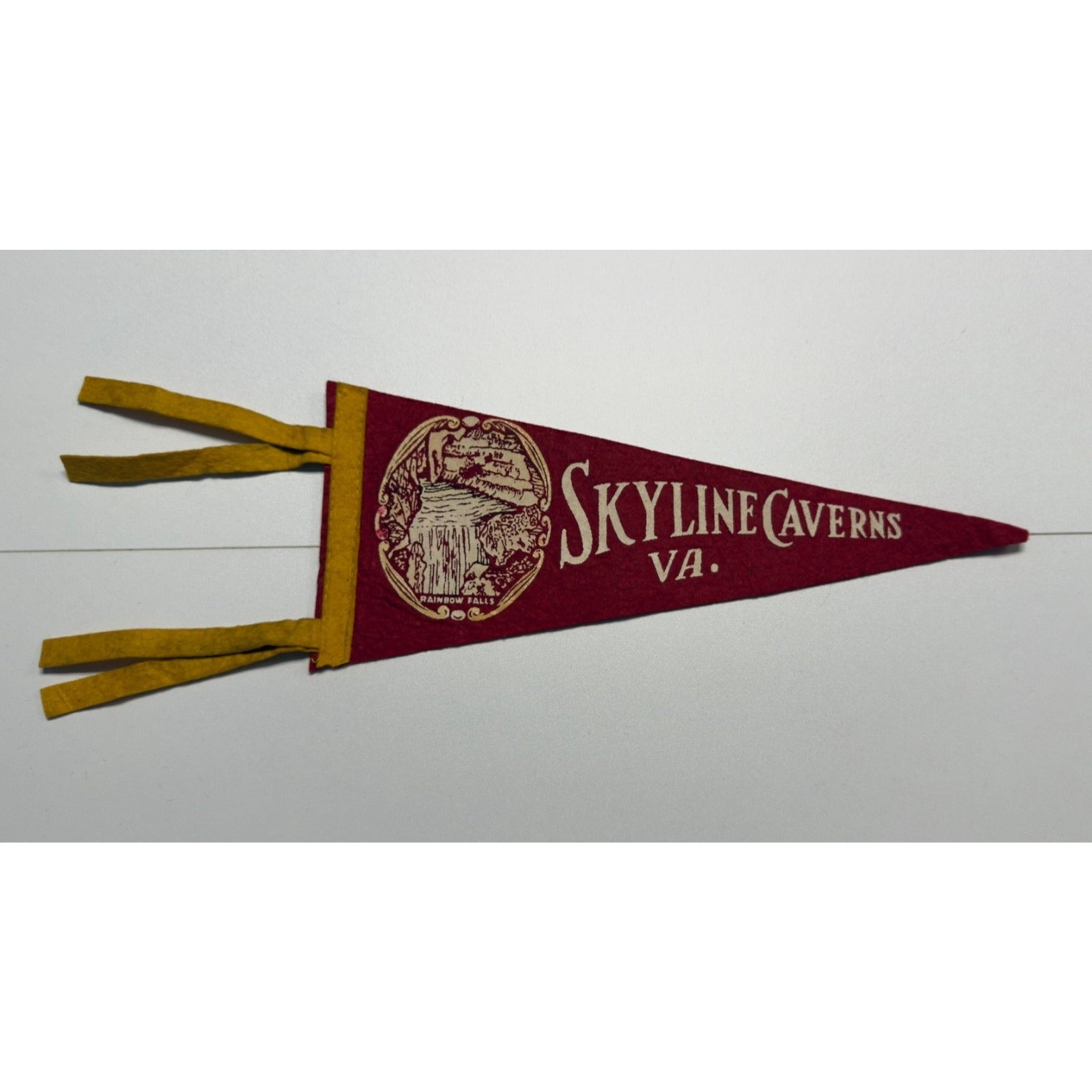 Vintage Skyline Caverns, Virginia pennant