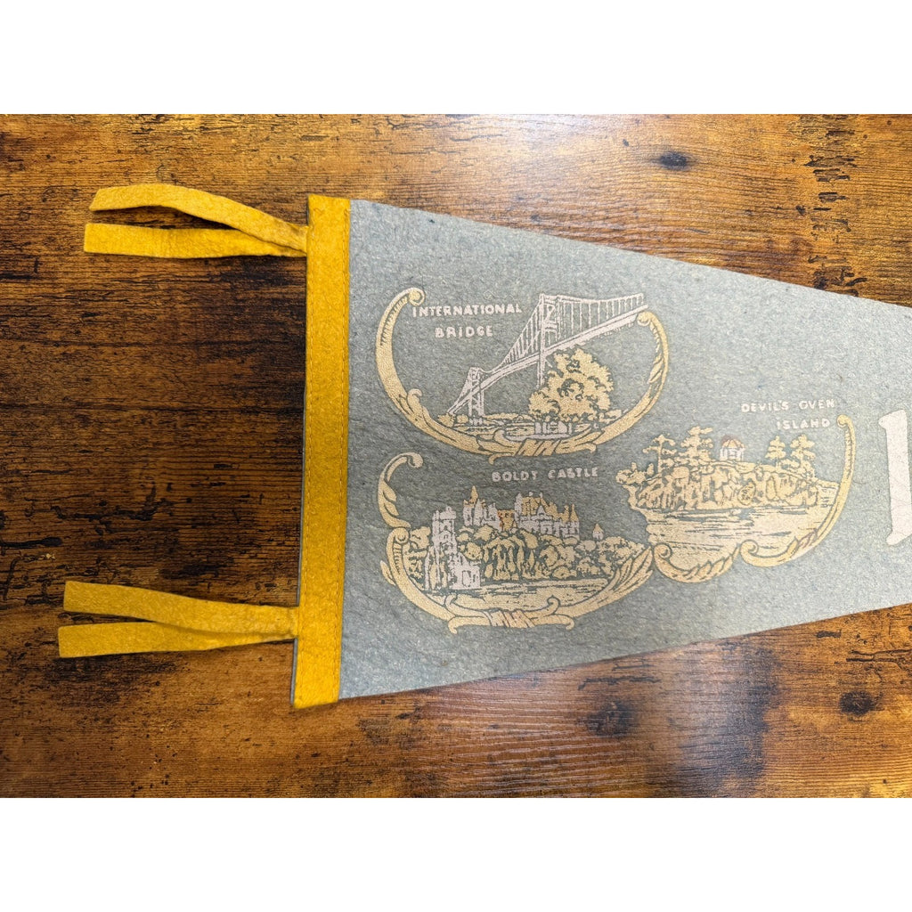 Vintage 1000 Islands pennant
