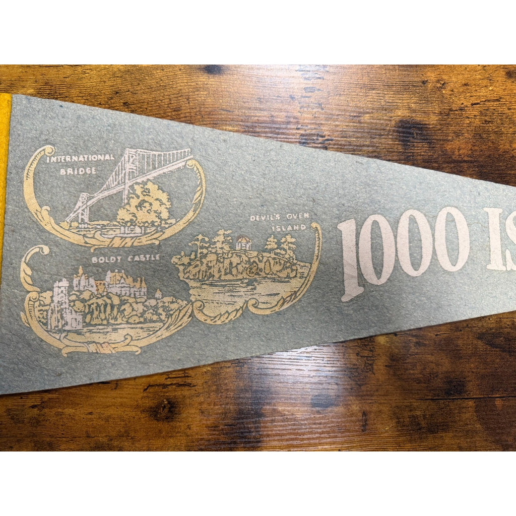 Vintage 1000 Islands pennant