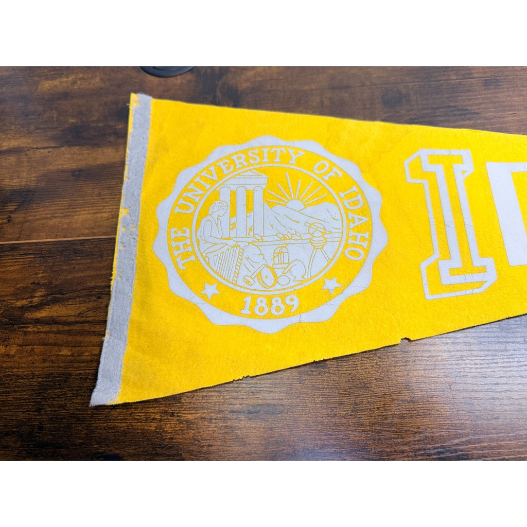 Vintage University Of Idaho 1889 Felt Pennant Banner College Memorabilia