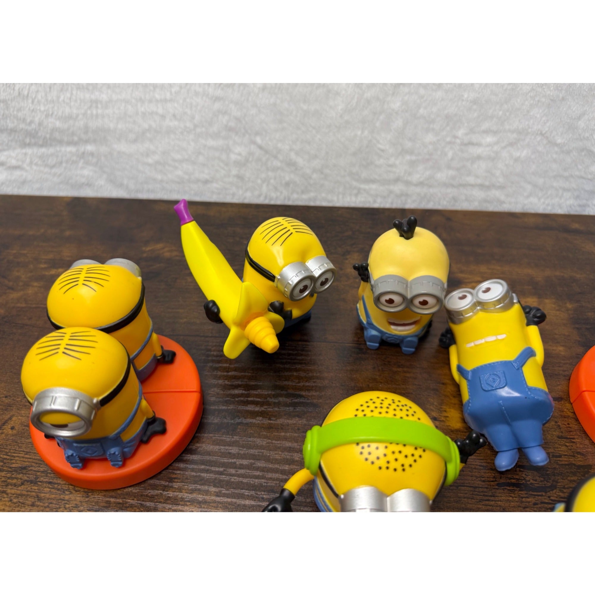 Despicable Me Minions Plastic Figurine Set - 7 Collectible Toys With Accessories