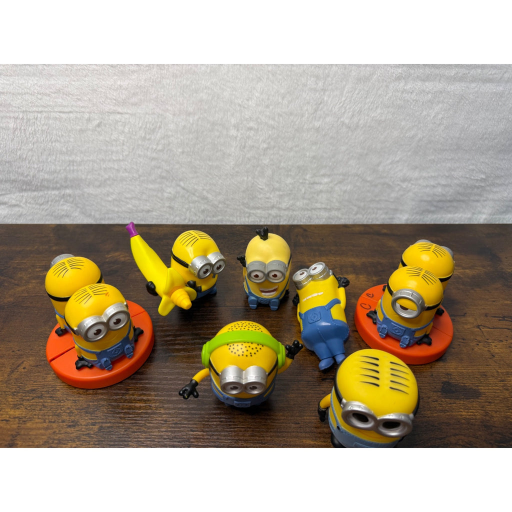 Despicable Me Minions Plastic Figurine Set - 7 Collectible Toys With Accessories