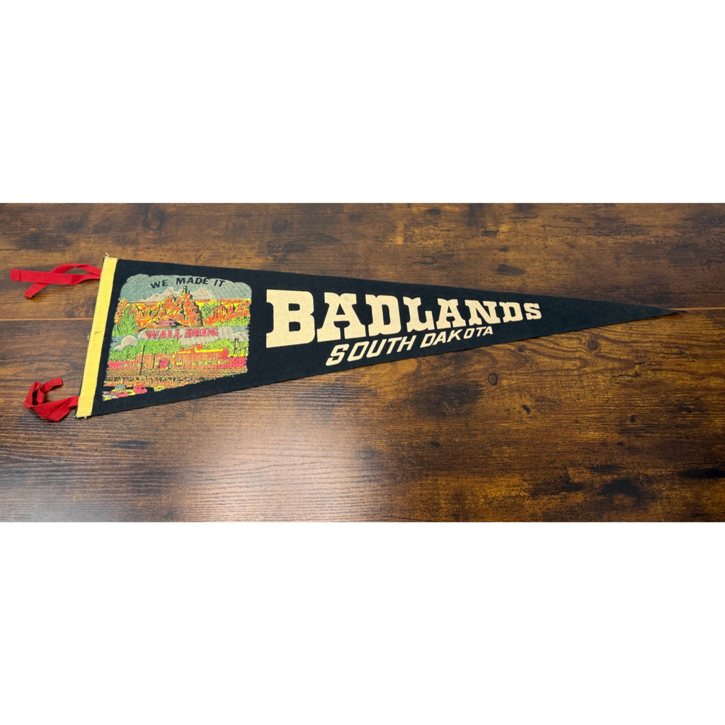 Vintage Badlands South Dakota Wall Drug Felt Pennant With Red Ties