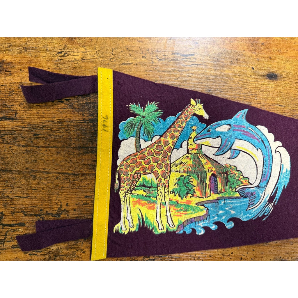 Vintage Marine World Africa, USA pennant