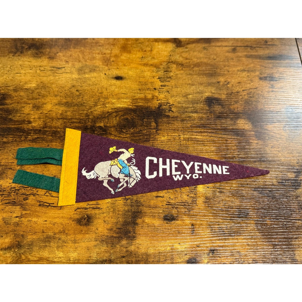 Vintage Cheyenne, Wyo. pennant