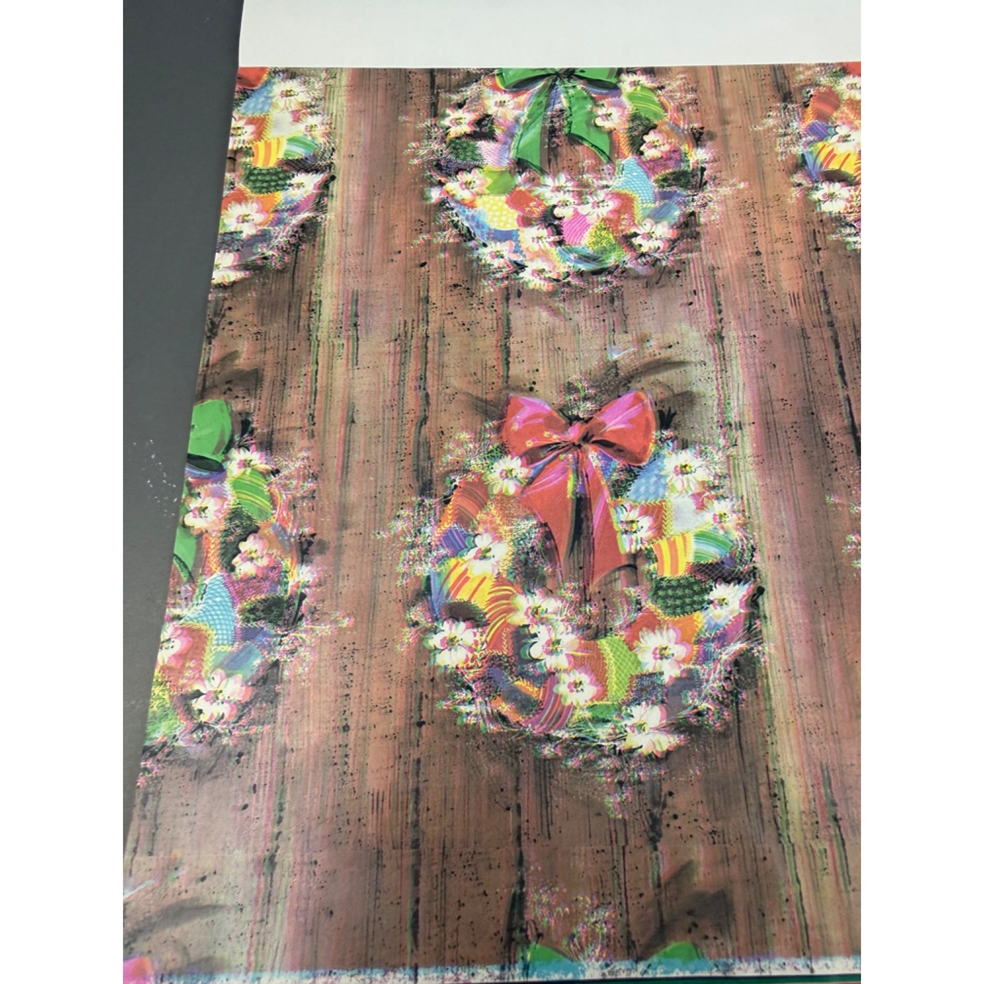 Set of 2 vintage  Christmas wrapping paper with 2 different designs