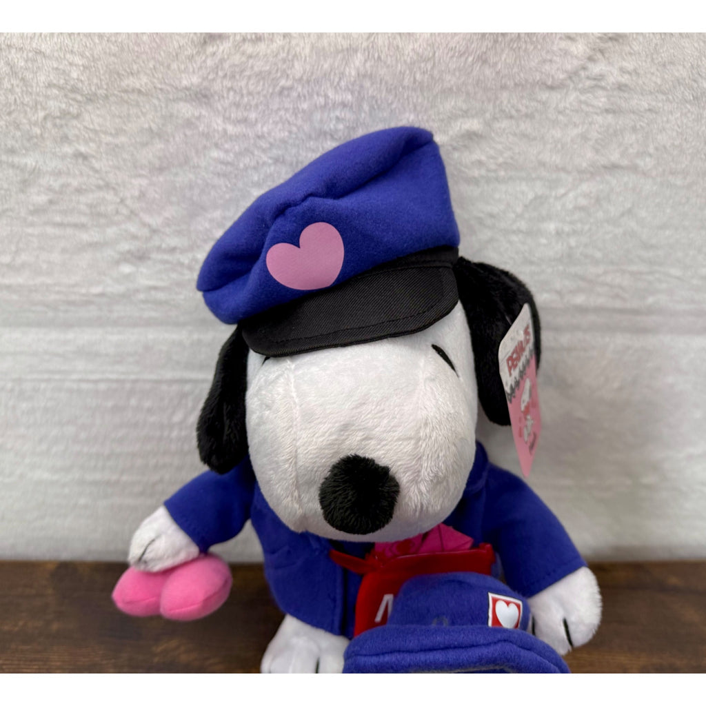 New Peanuts set of snoopy and Woodstock mail carrier plush Valentines