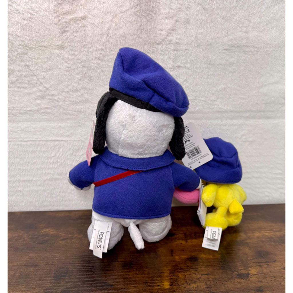 New Peanuts set of snoopy and Woodstock mail carrier plush Valentines