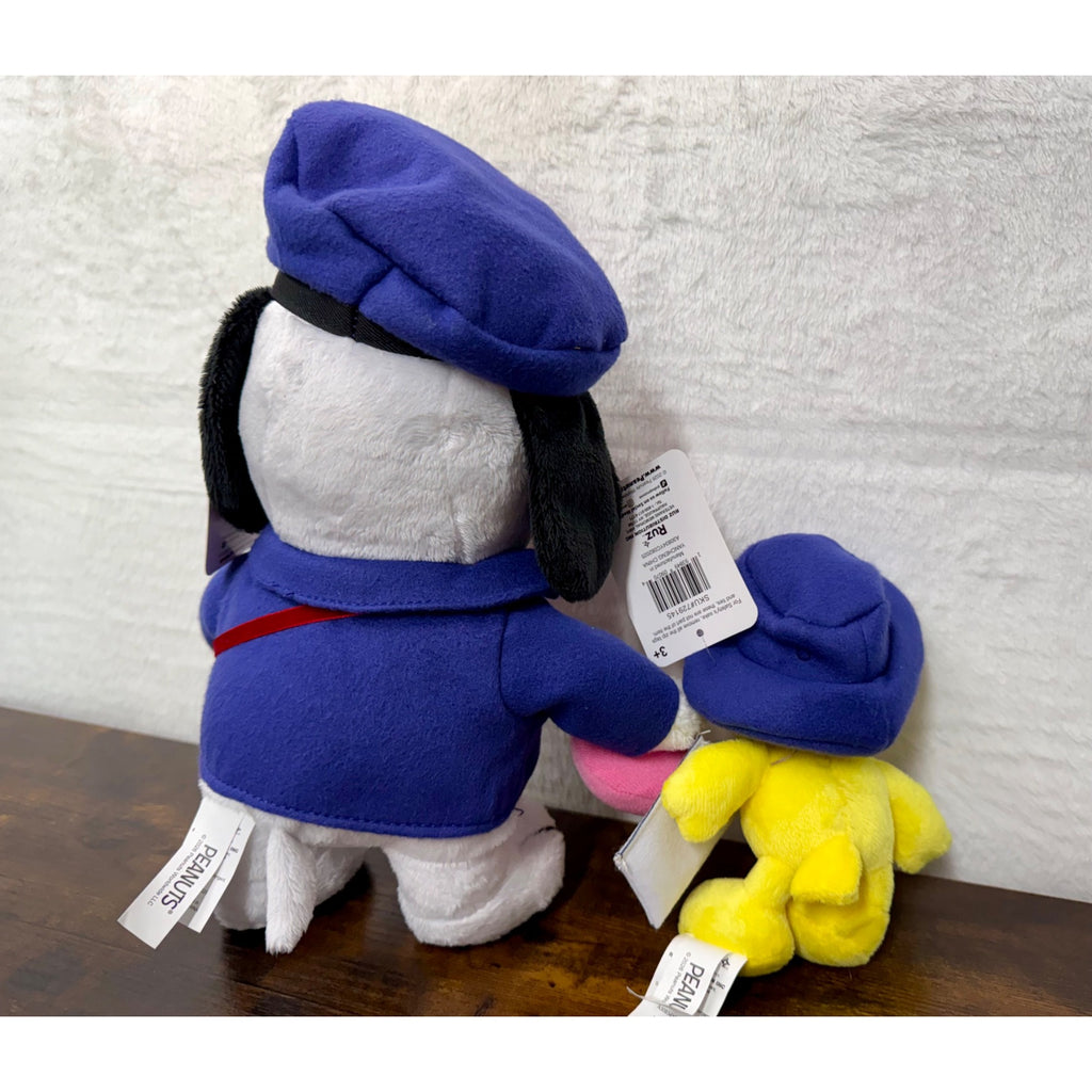 New Peanuts set of snoopy and Woodstock mail carrier plush Valentines