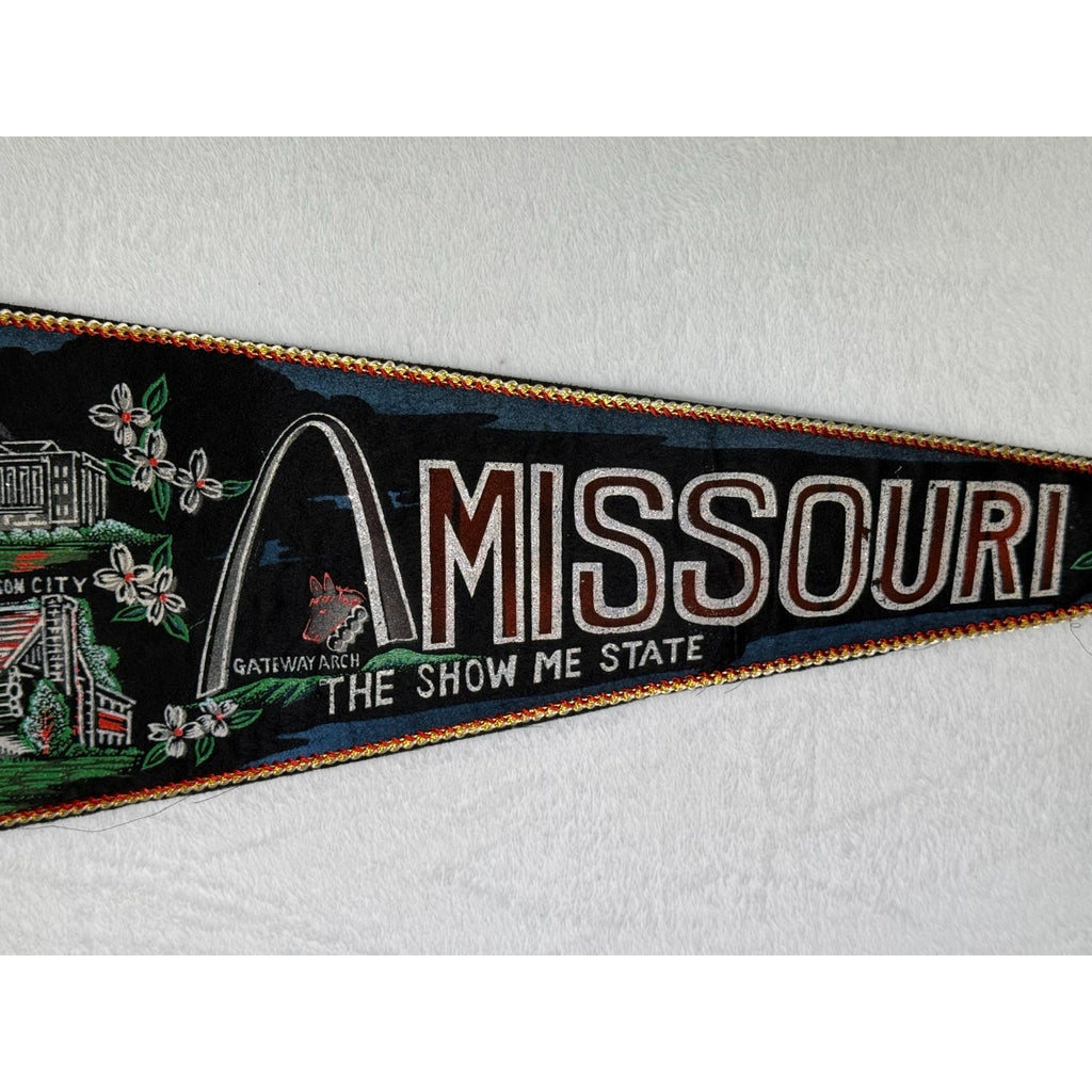 Vintage Missouri State "The Show Me Sate" pennant Made in Japan