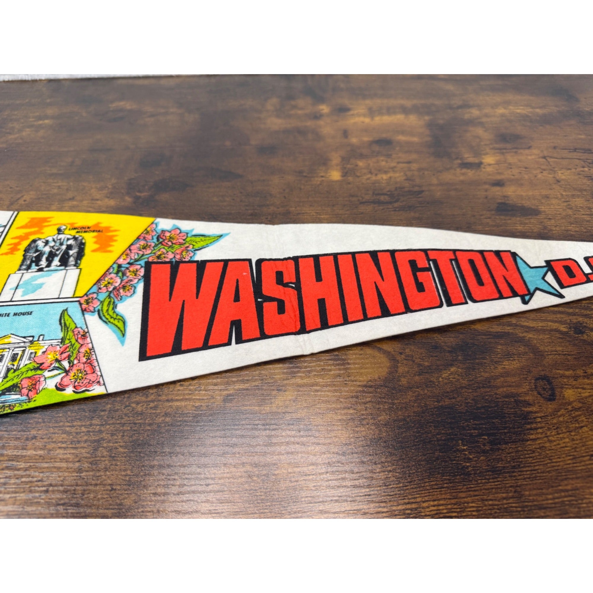 Washington D.C. Souvenir Felt Pennant With Landmarks & Cherry Blossoms