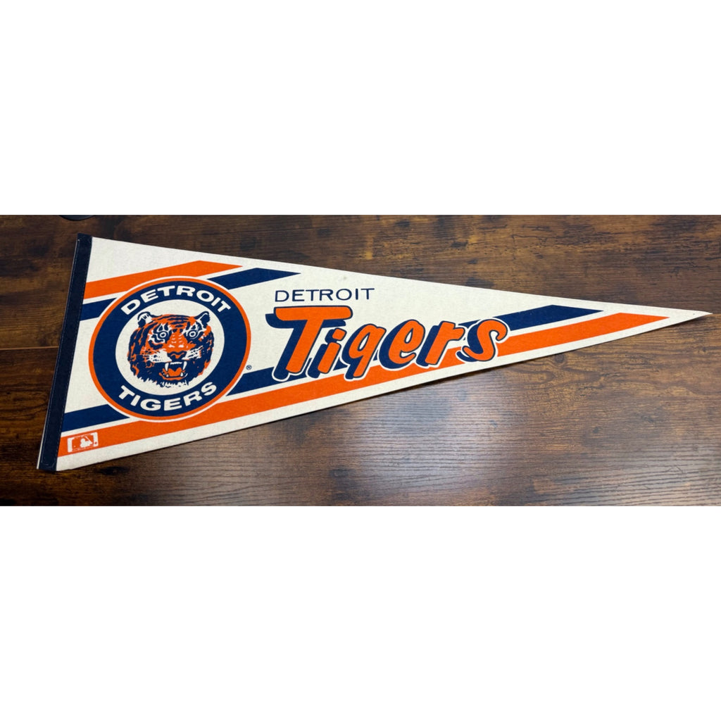 Detroit Tigers Vintage MLB Felt Pennant Banner 29.5 inches