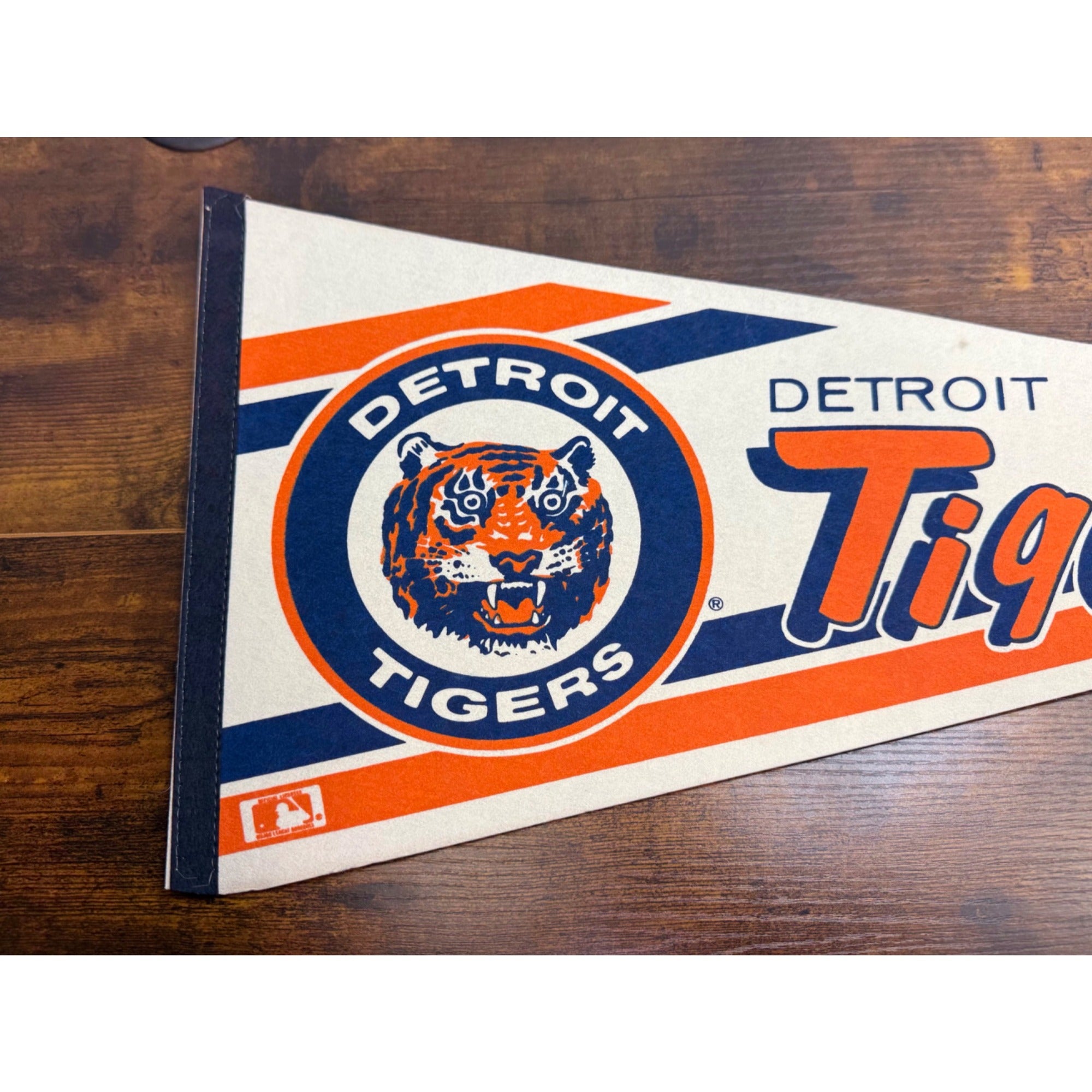 Detroit Tigers Vintage MLB Felt Pennant Banner 29.5 inches