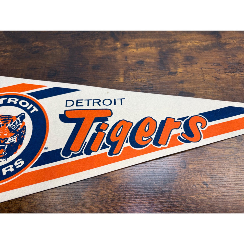 Detroit Tigers Vintage MLB Felt Pennant Banner 29.5 inches