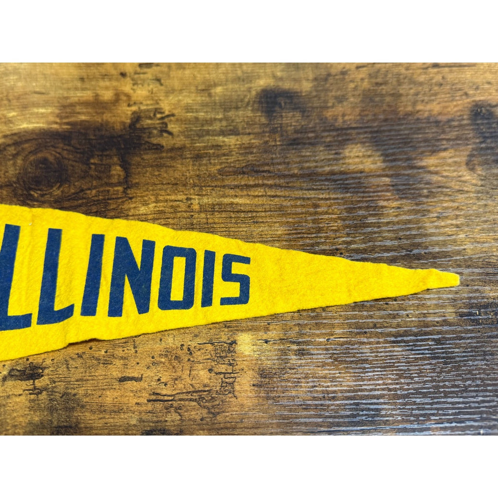 Vintage Illinois State pennant Home Of Lincoln