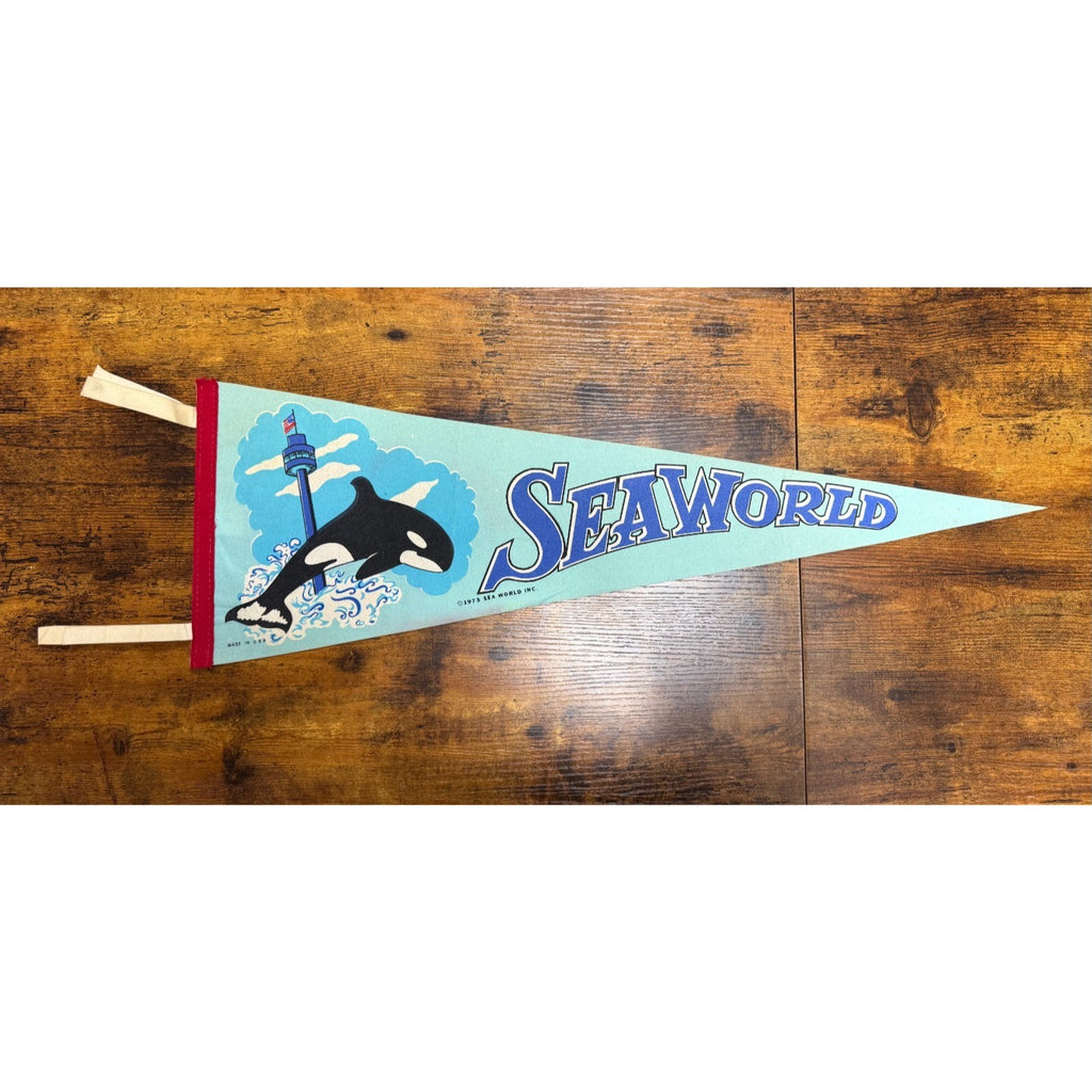 Vintage 1973 Sea World Shamu pennant Made in USA