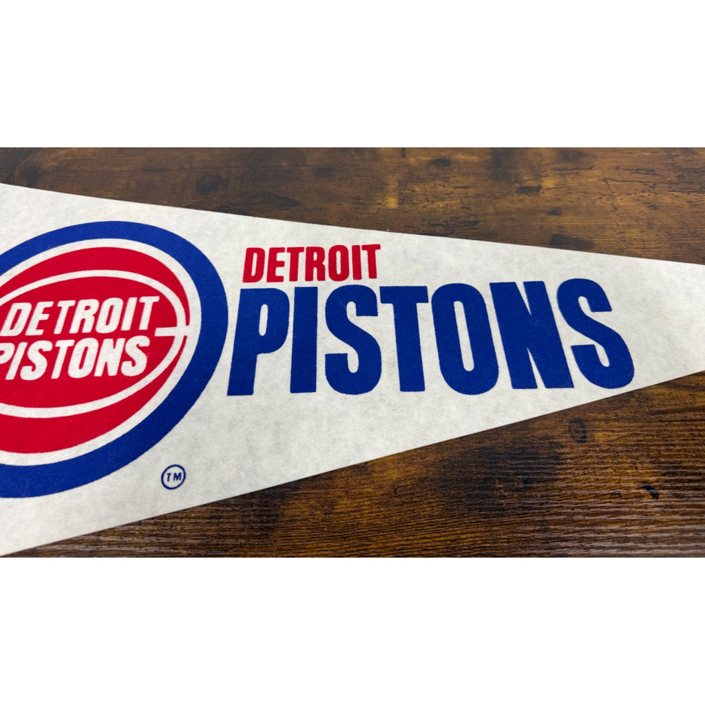 Detroit Pistons Vintage NBA Felt Pennant Red & Blue Basketball Memorabilia