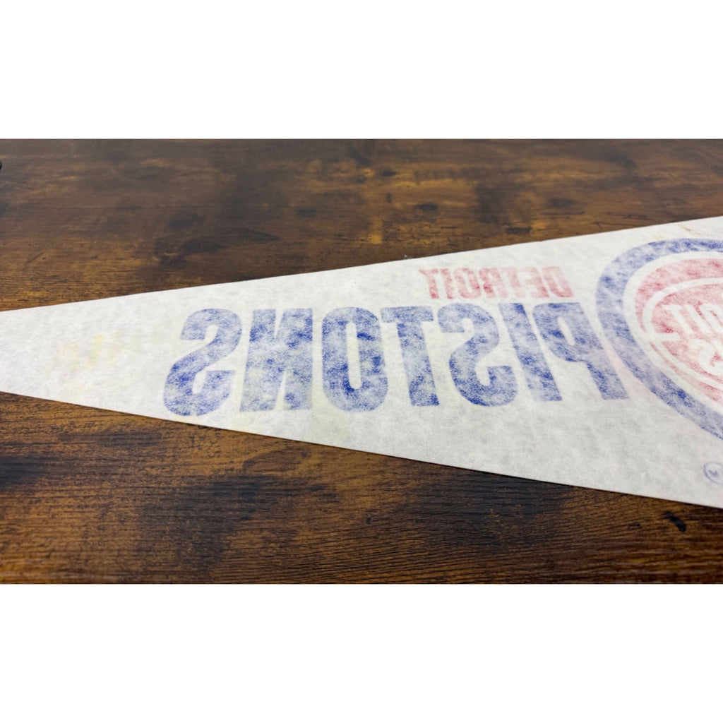 Detroit Pistons Vintage NBA Felt Pennant Red & Blue Basketball Memorabilia