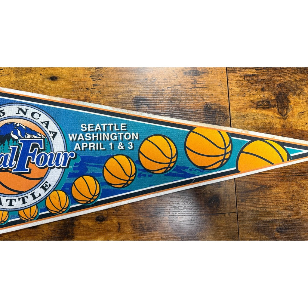 Vintage 1995 NCAA Seattle Washington Final Four pennant