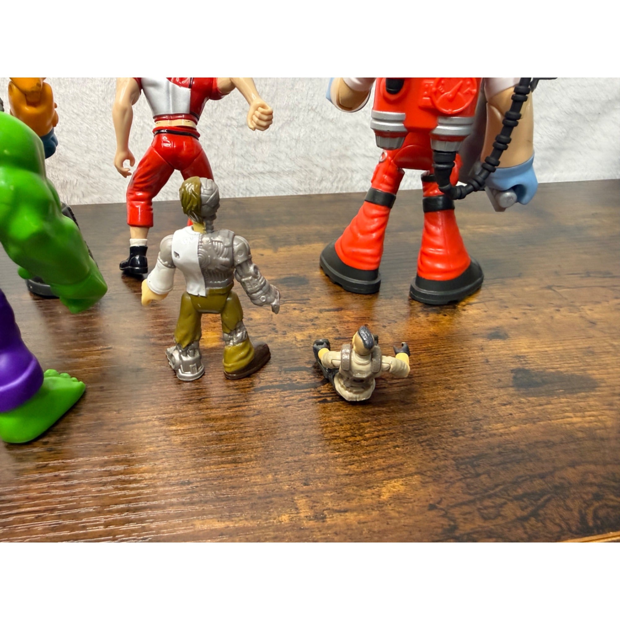 Marvel & Action Hero Lot - Hulk & Assorted Figures - Mixed Sizes