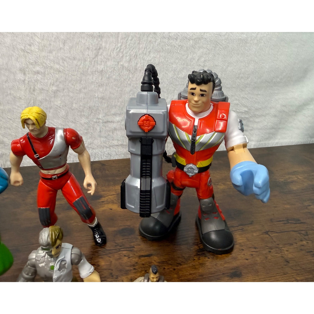 Marvel & Action Hero Lot - Hulk & Assorted Figures - Mixed Sizes