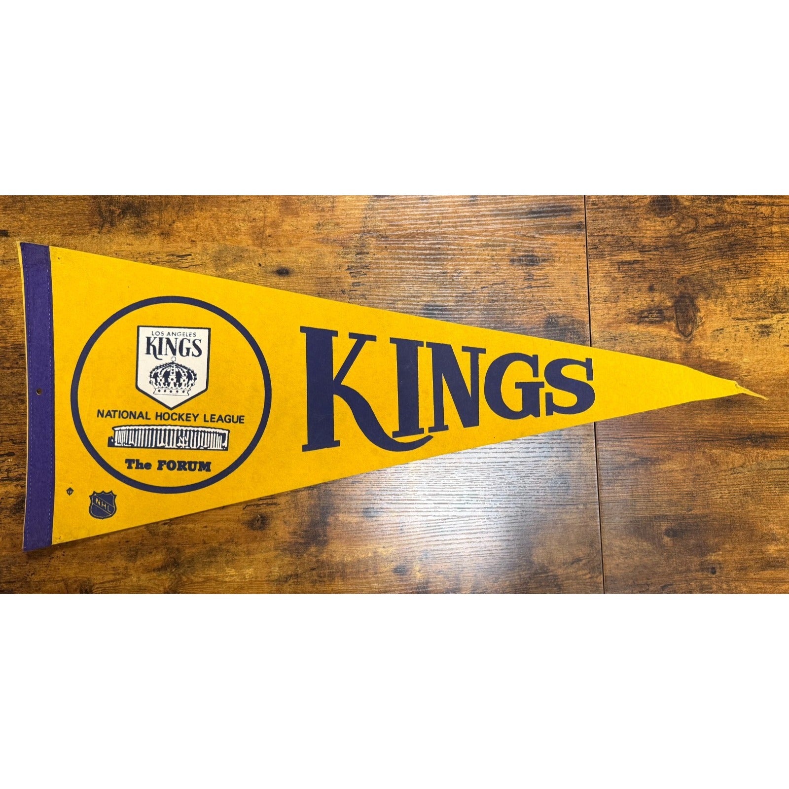 Vintage NHL Los Angeles Kings pennant