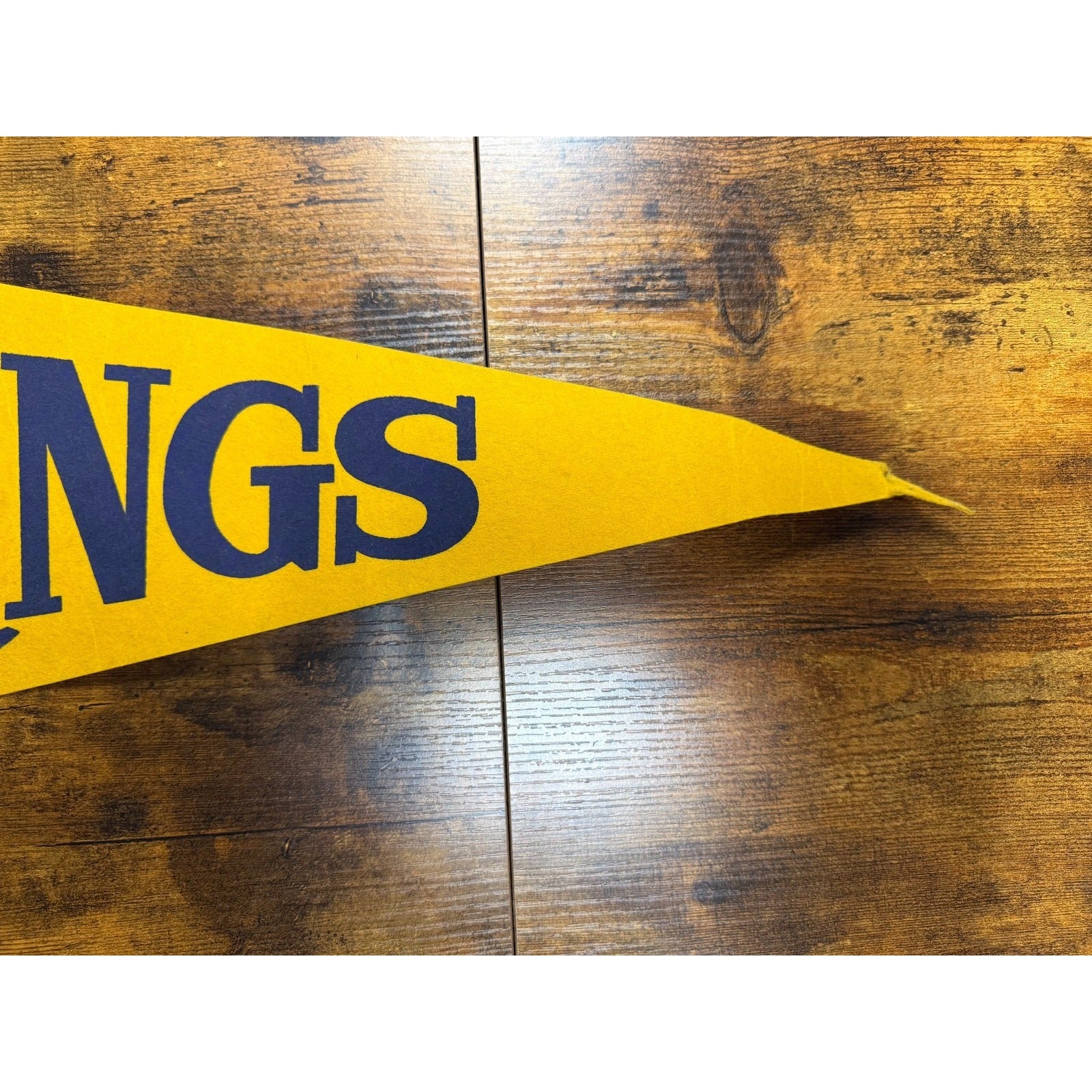 Vintage NHL Los Angeles Kings pennant