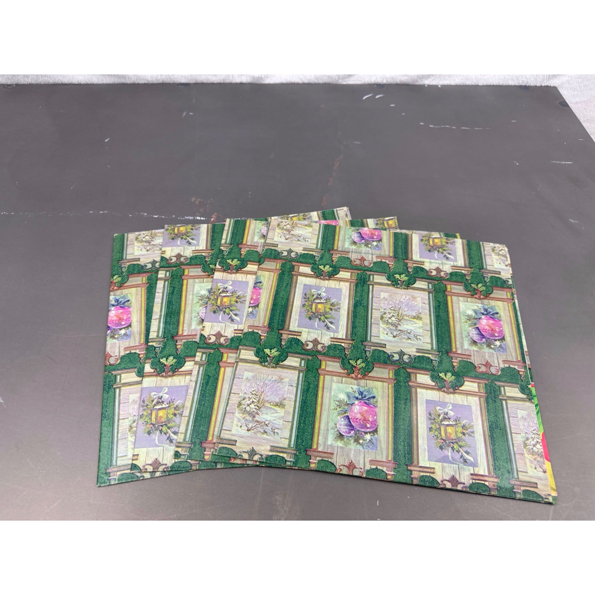 Set of 3 vintage Christmas wrapping paper with 2 different designs