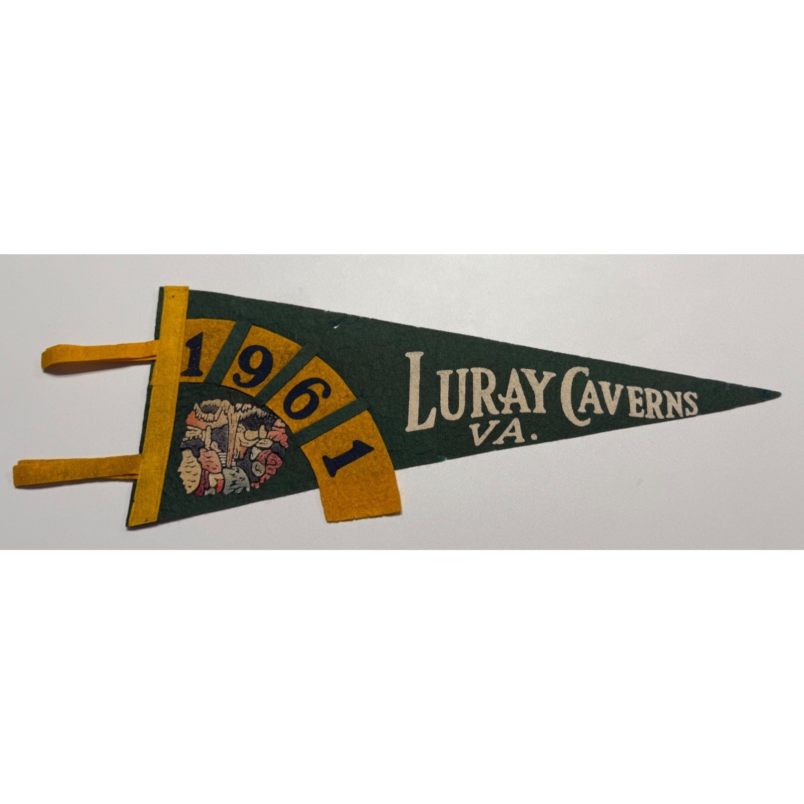 Vintage 1961 Luray Caverns, Va. pennant