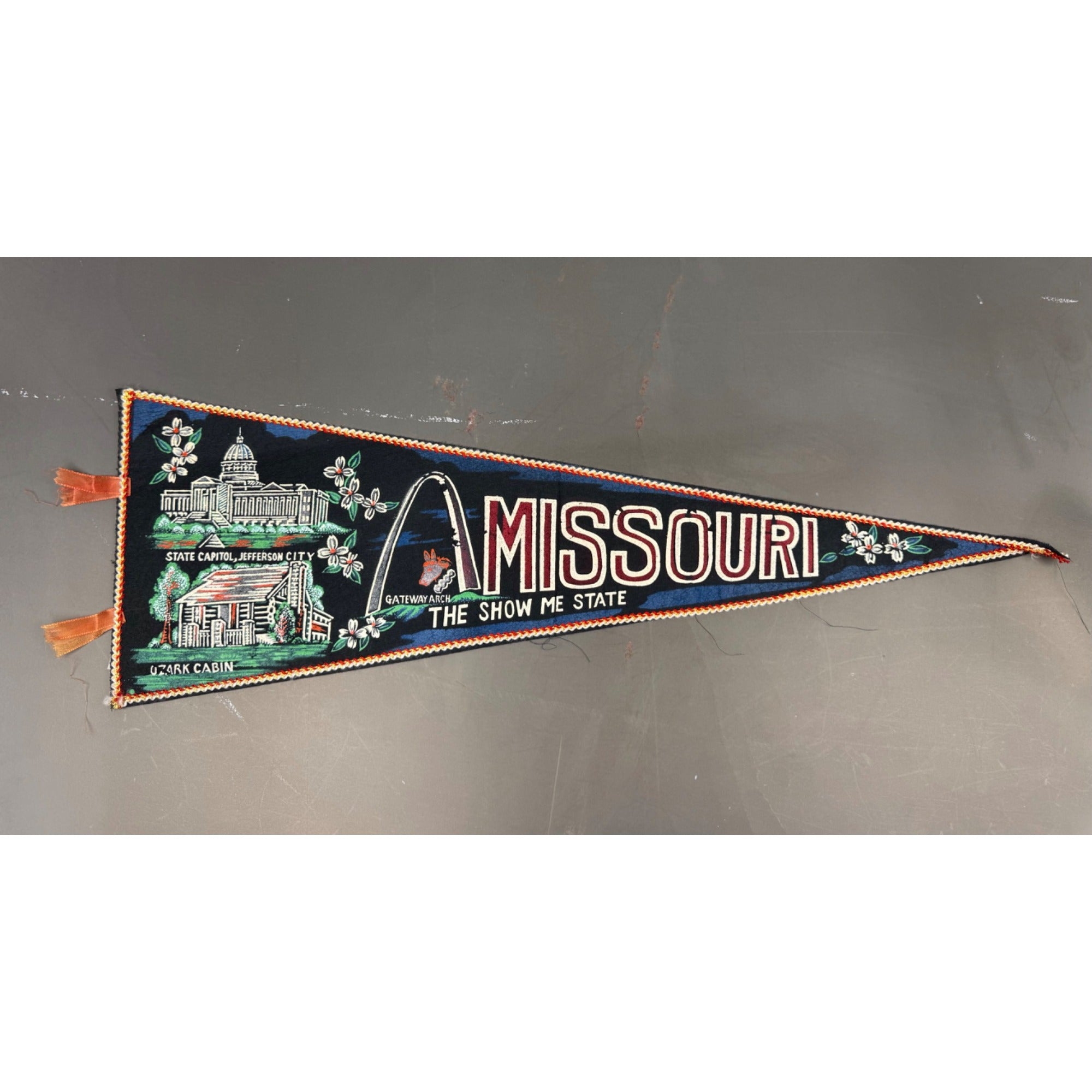 Vintage Missouri “The show me state” pennant made in Japan