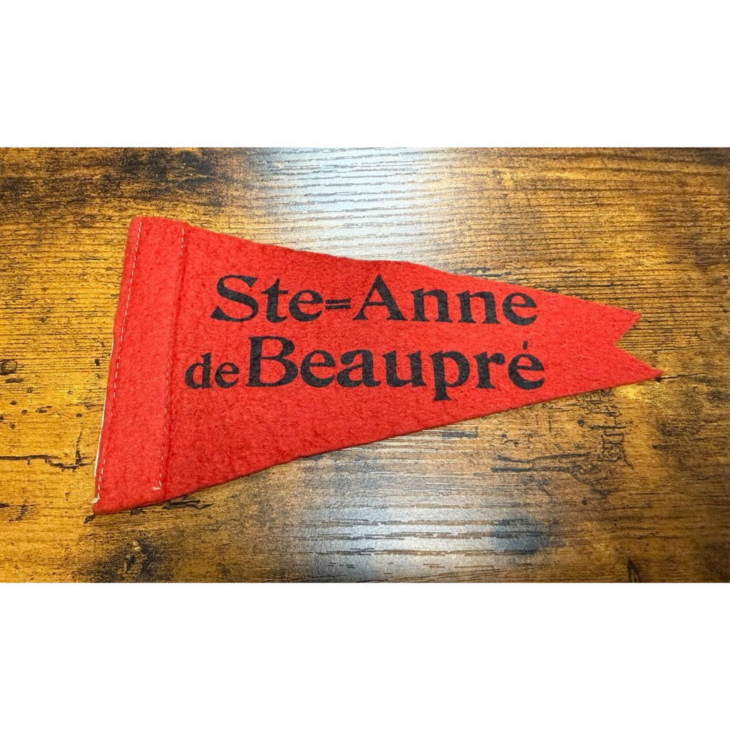 Vintage Ste=Anne deBeaupre mini pennant