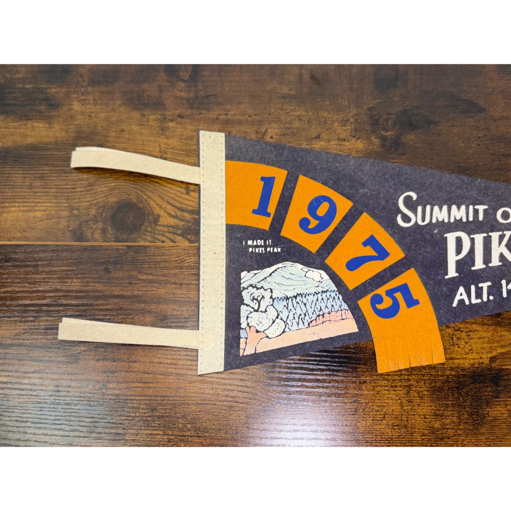 Vintage 1975 Pikes Peak Summit Felt Pennant Altitude 14110 Feet