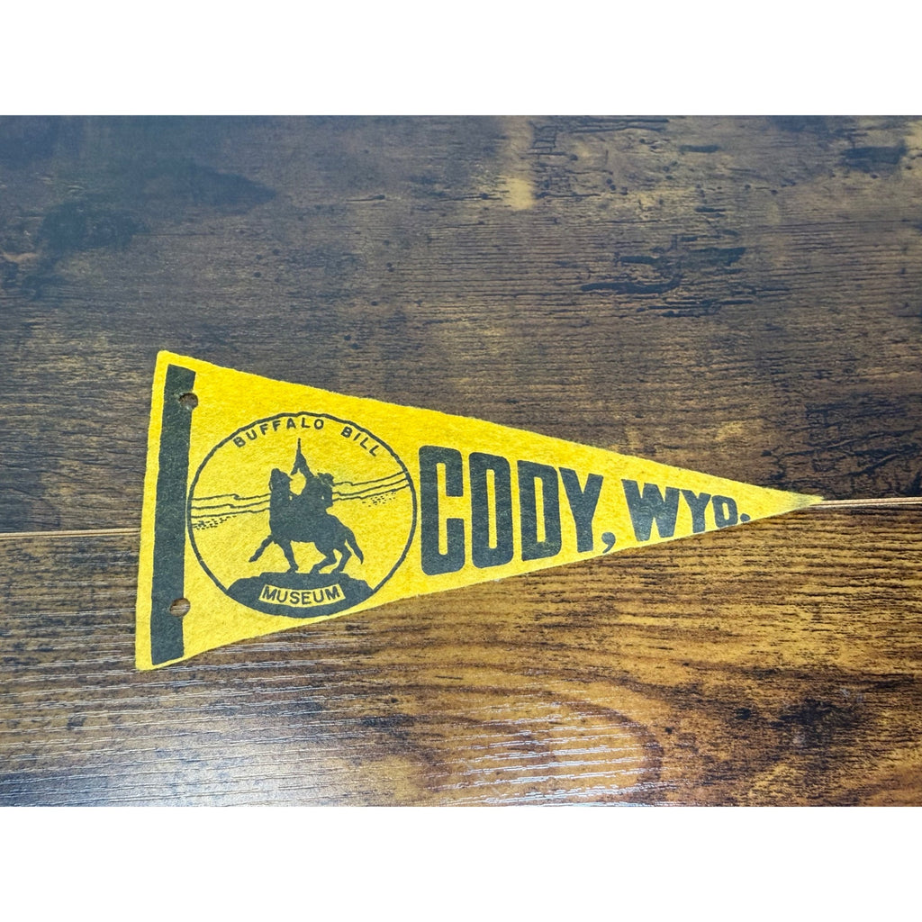 Vintage Buffalo Bill Museum Felt Pennant Cody Wyoming Western Memorabilia Yellow