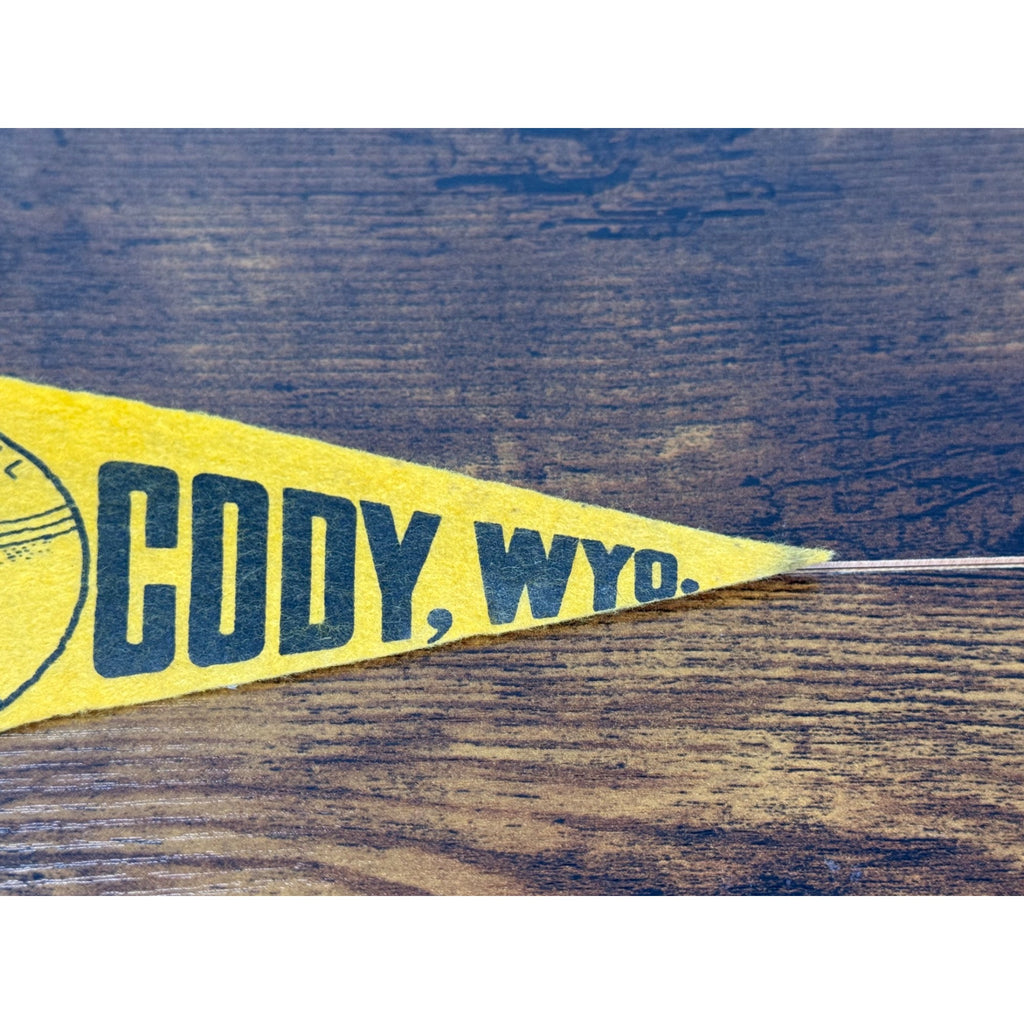 Vintage Buffalo Bill Museum Felt Pennant Cody Wyoming Western Memorabilia Yellow