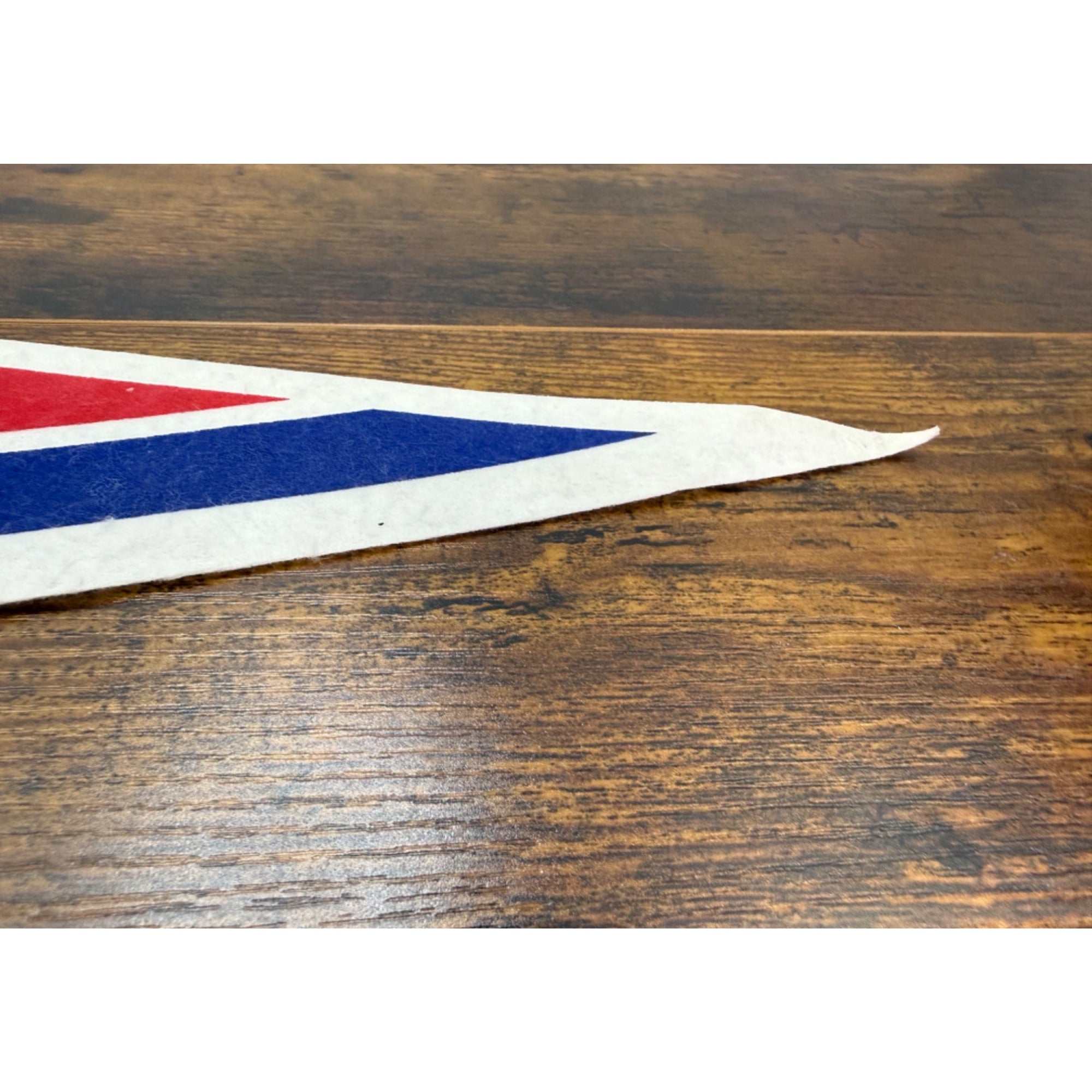 Chicago Cubs MLB Vintage Felt Pennant Triangle Flag 30 inches