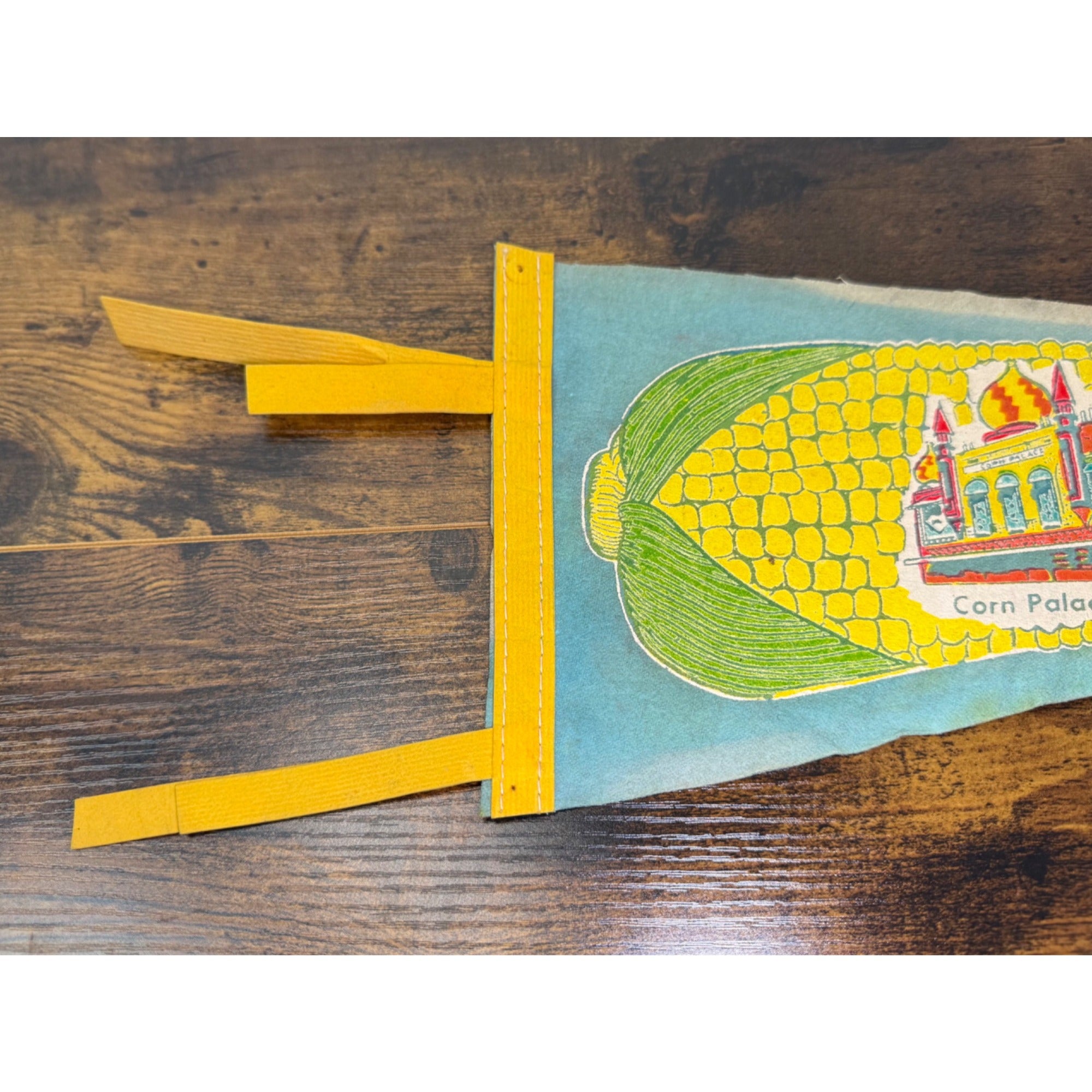 Vintage Mitchell South Dakota Corn Palace Souvenir Felt Pennant With Yellow Ties