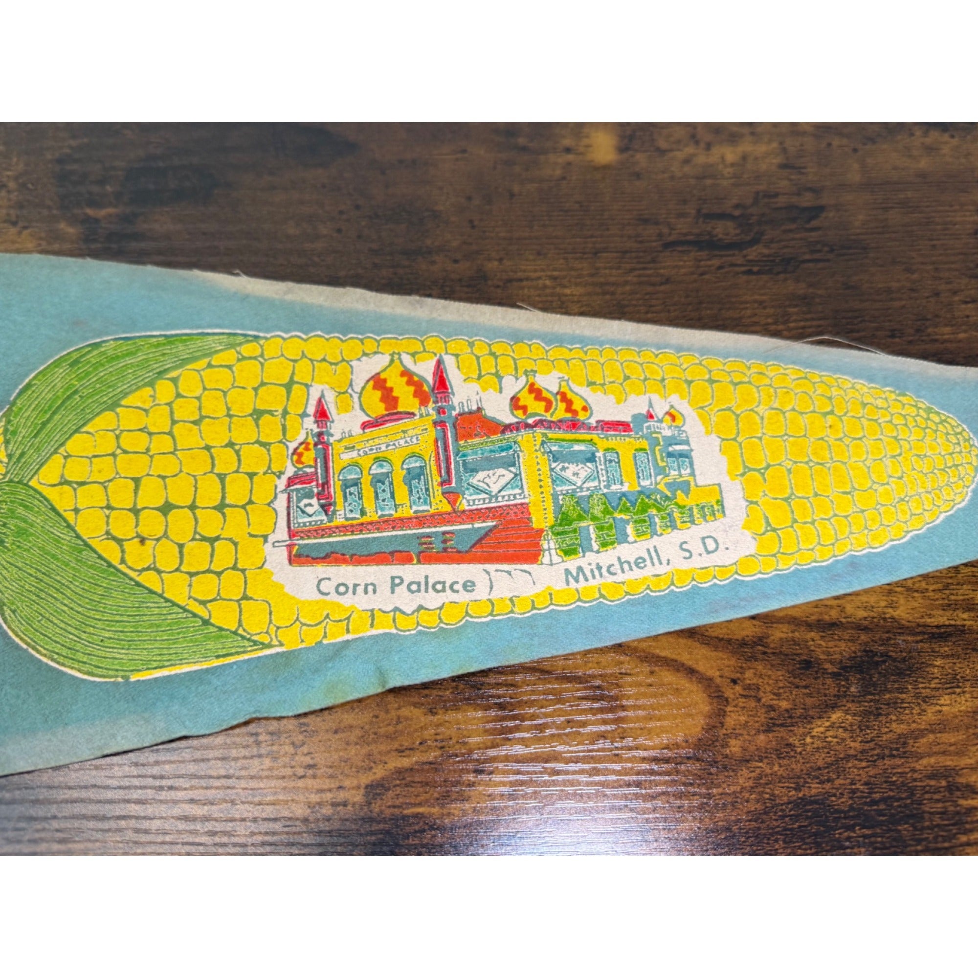 Vintage Mitchell South Dakota Corn Palace Souvenir Felt Pennant With Yellow Ties