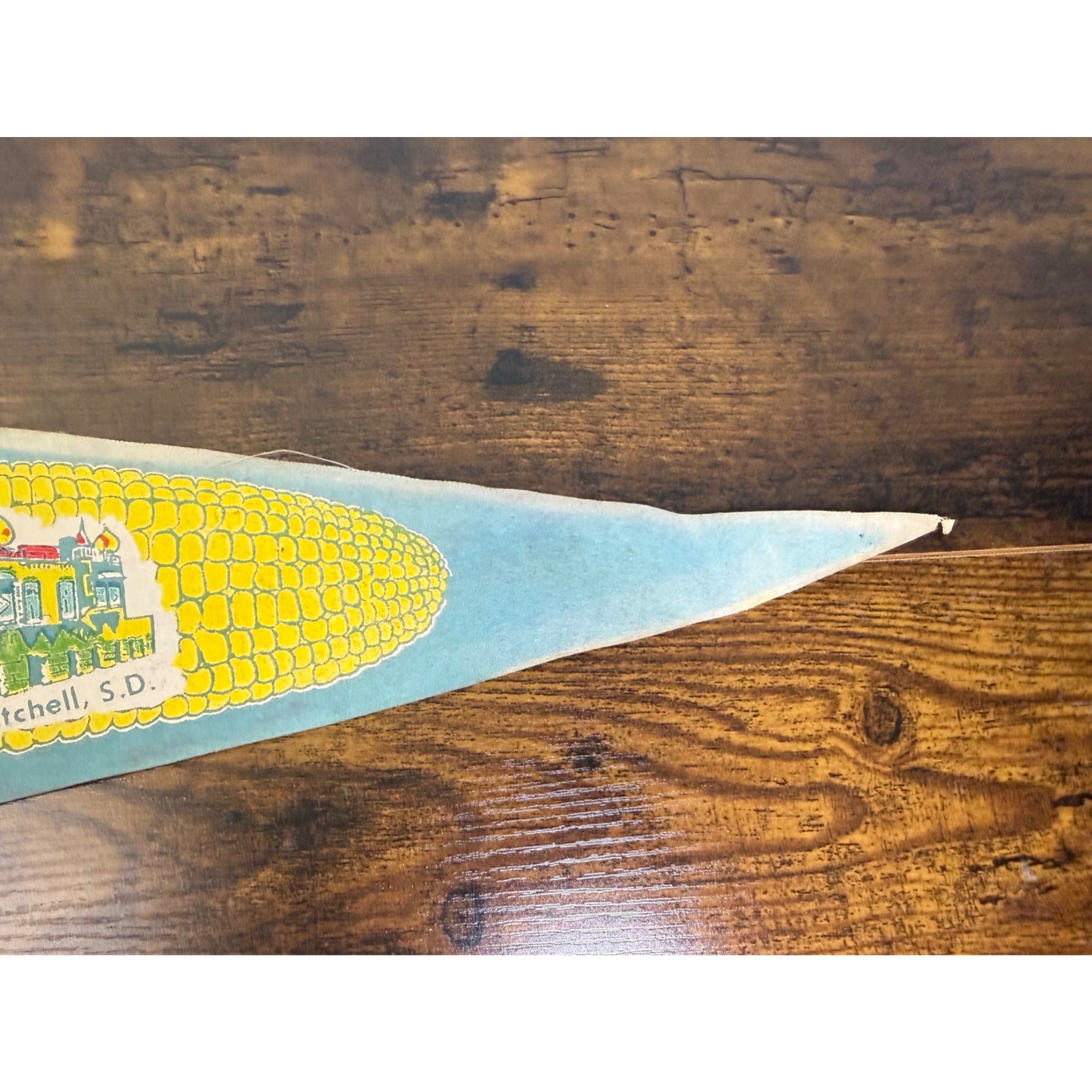 Vintage Mitchell South Dakota Corn Palace Souvenir Felt Pennant With Yellow Ties