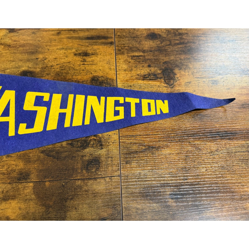 Vintage University of Washington Huskies Rose Bowl Classic pennant