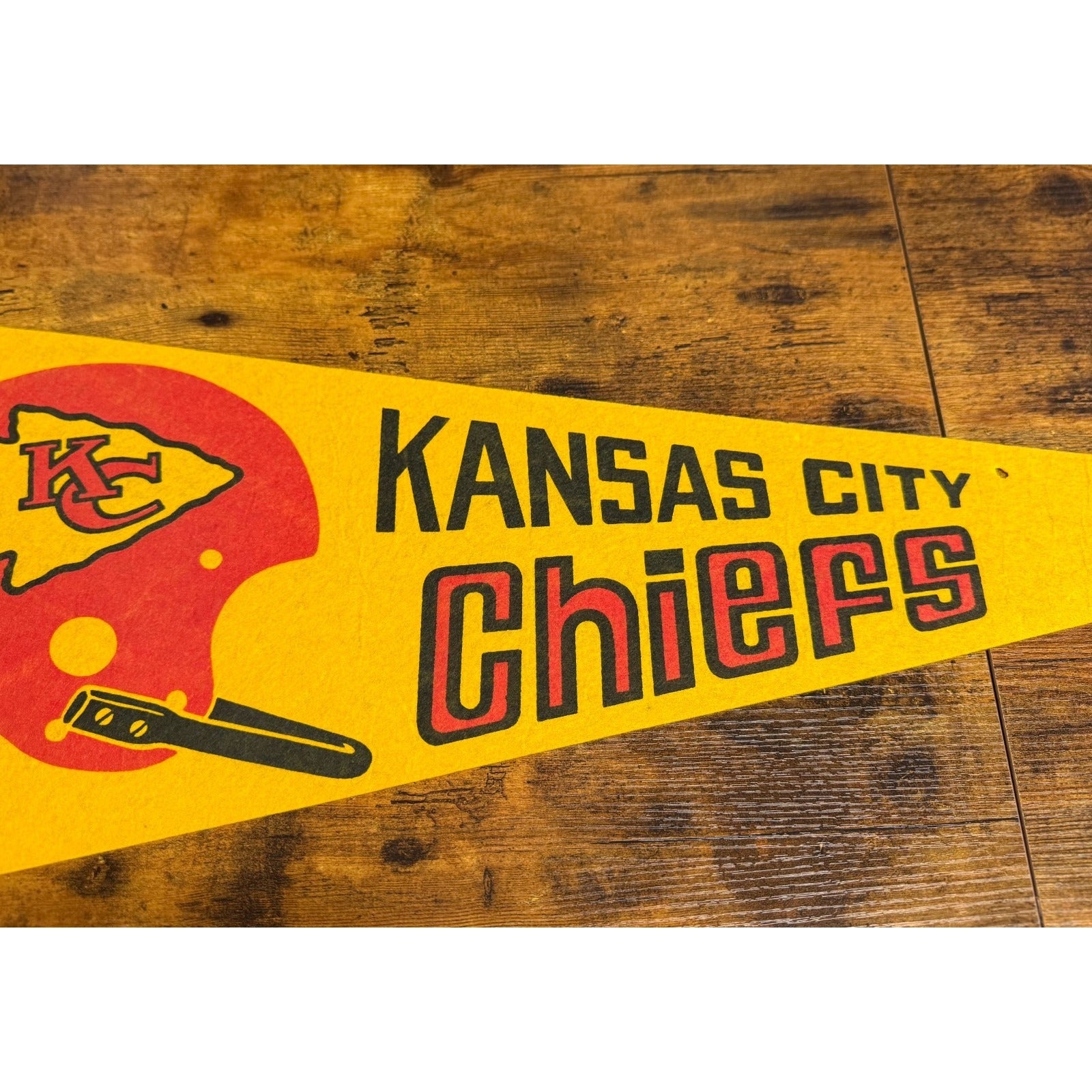 Vintage NFL Kansas City Chiefs pennant single bar helmet