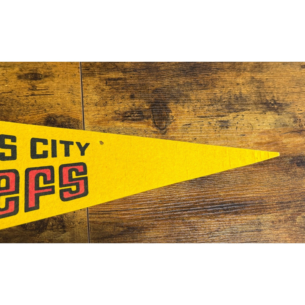 Vintage NFL Kansas City Chiefs pennant single bar helmet