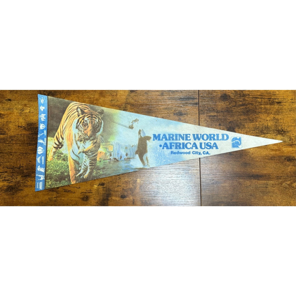 Vintage Marine World Africa, USA Redwood City, California pennant