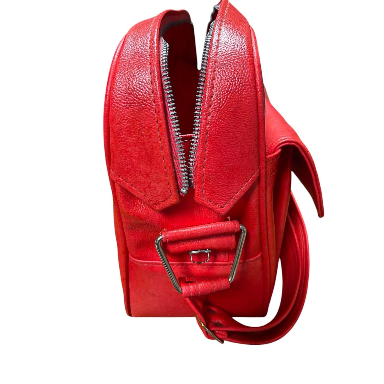 Vintage 1970's Red Samsonite Silhouette carry on zipper bag with lock and key