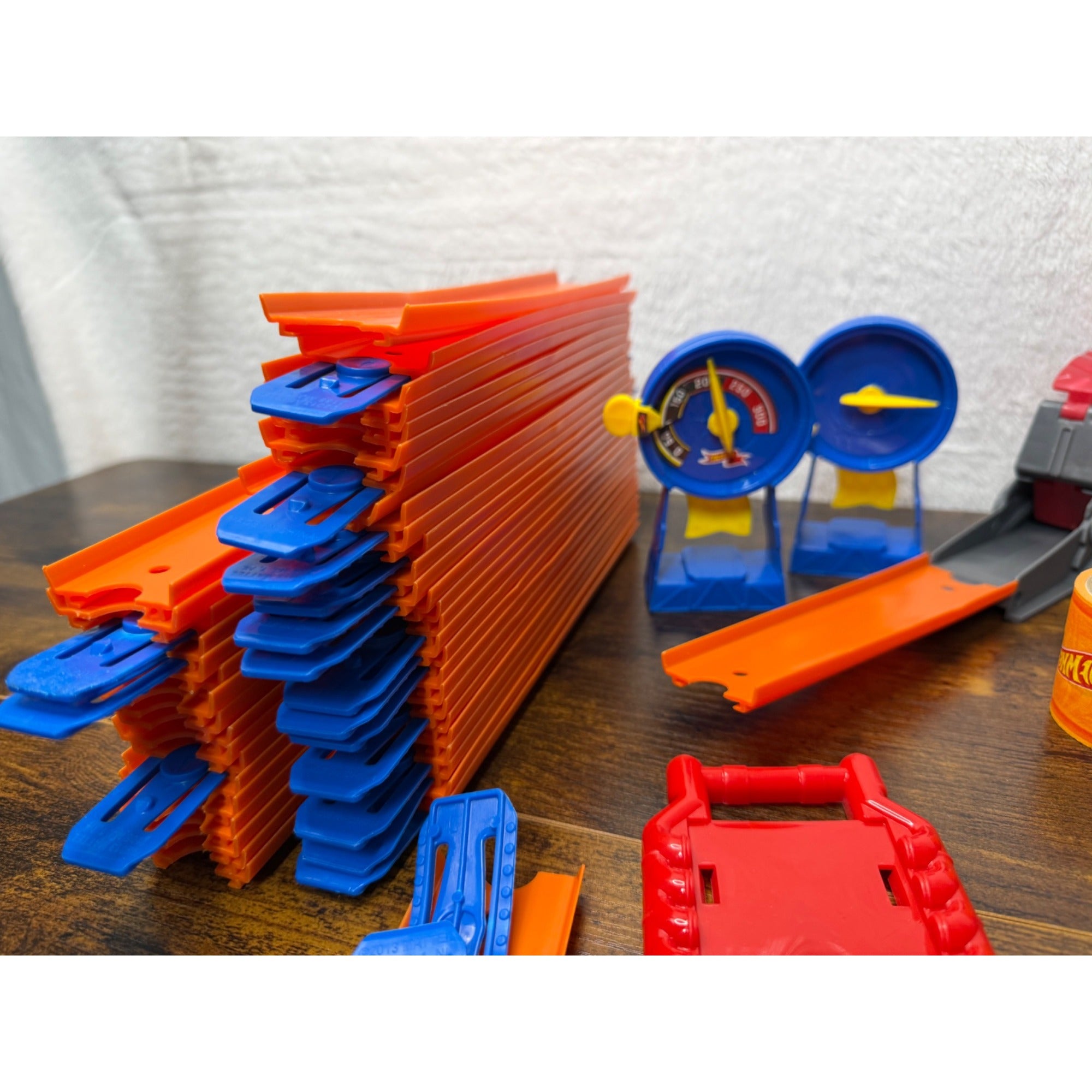 Lot of hot wheels track
