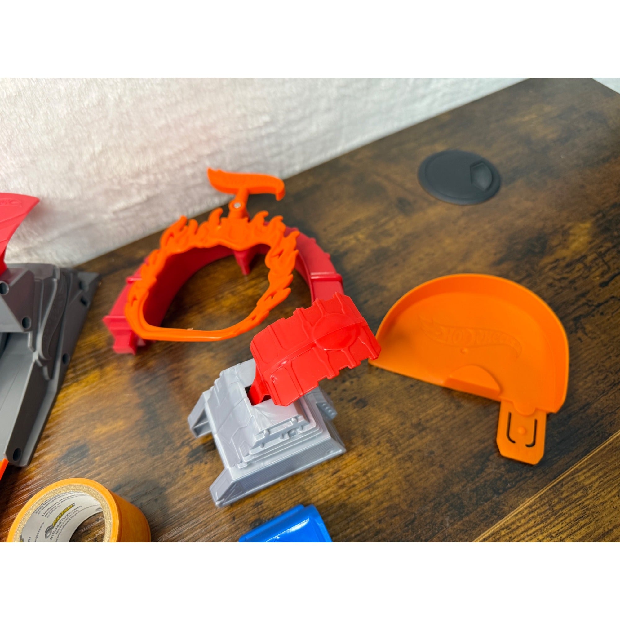 Lot of hot wheels track