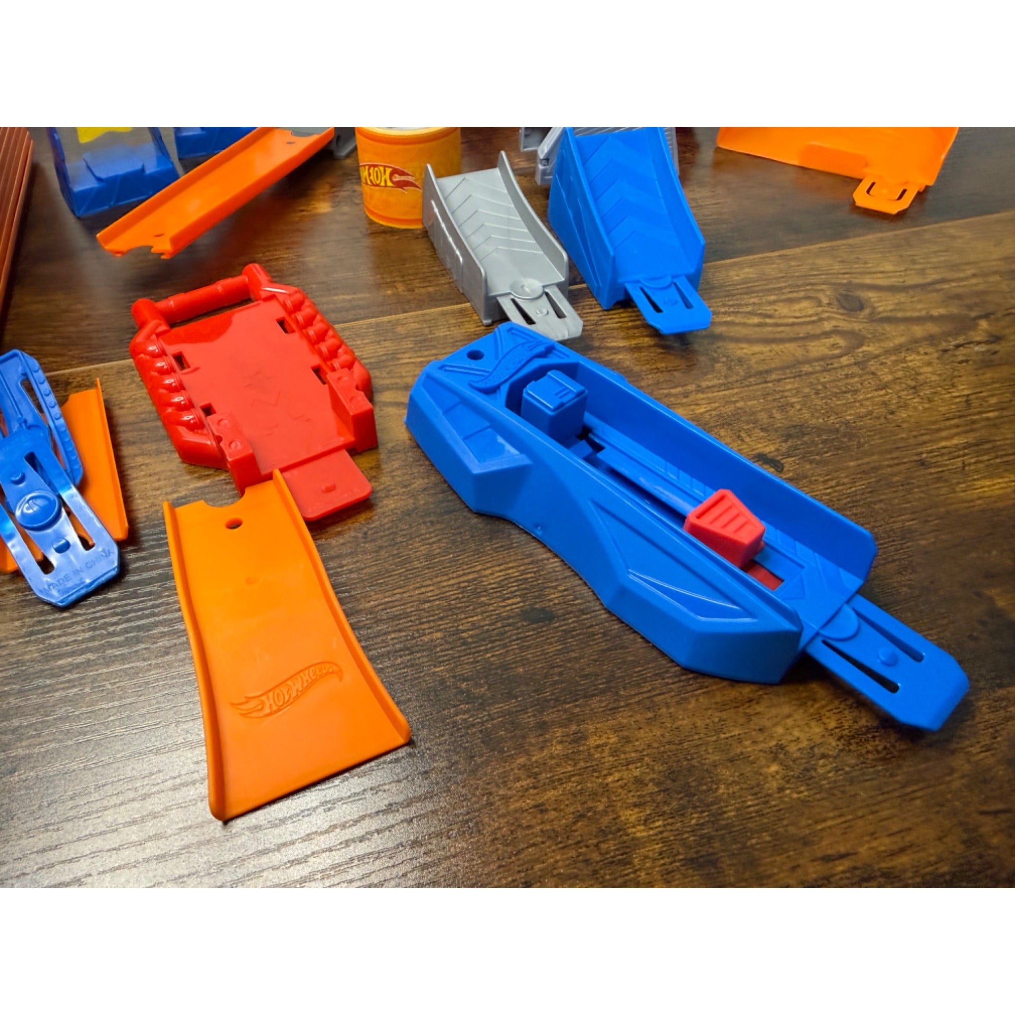 Lot of hot wheels track